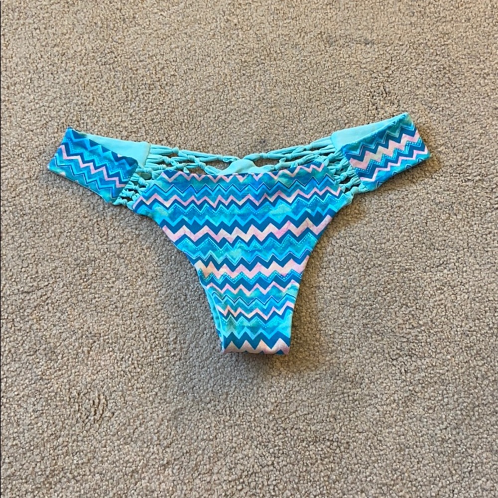 Bikini bottoms